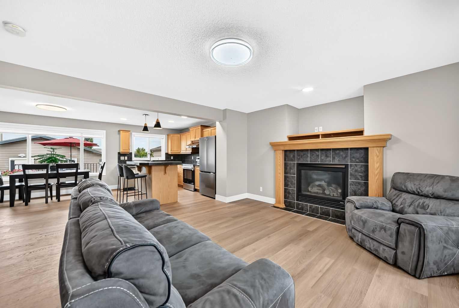 111 Coventry Hills Drive NE