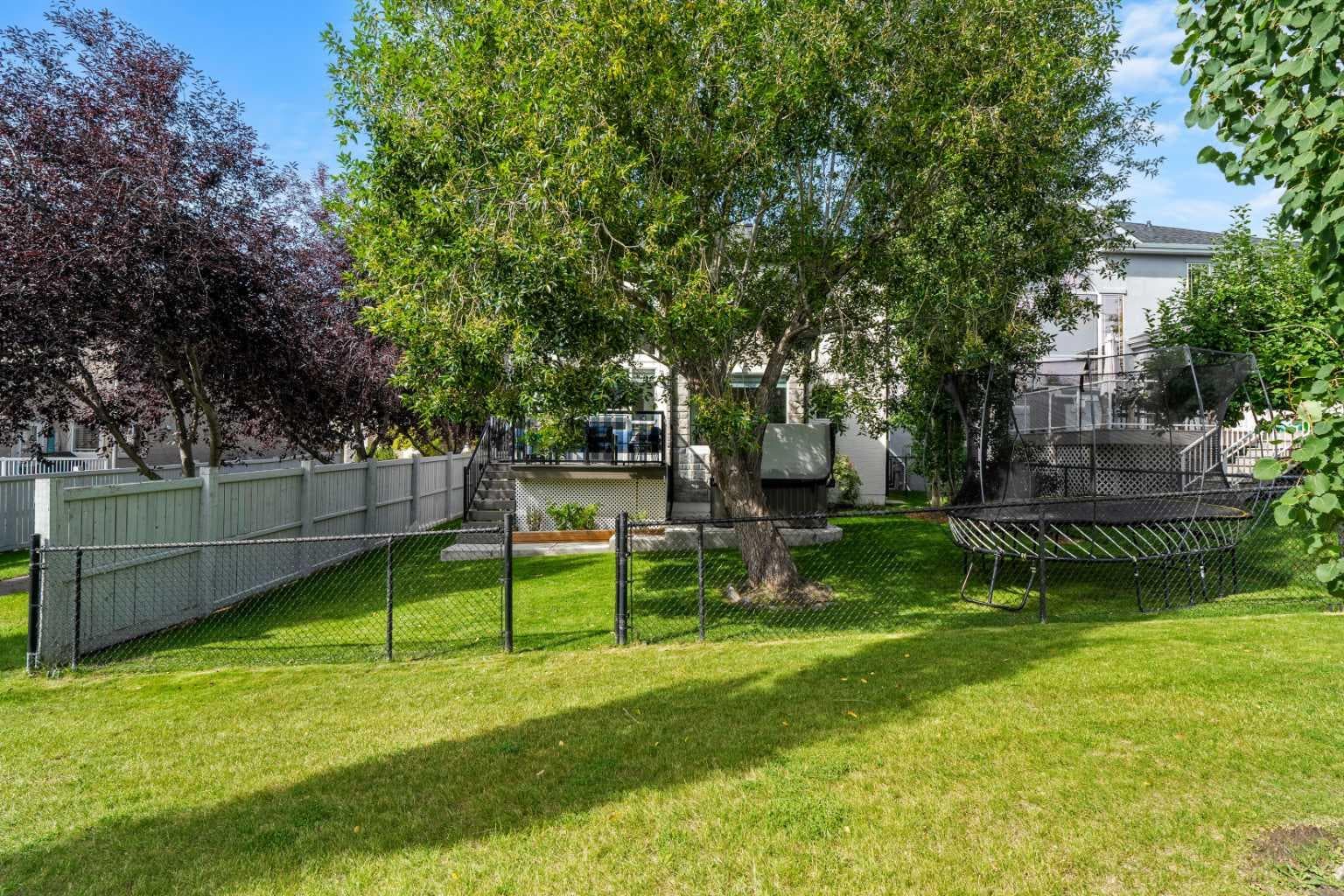 105 Tuscany Ridge Park NW