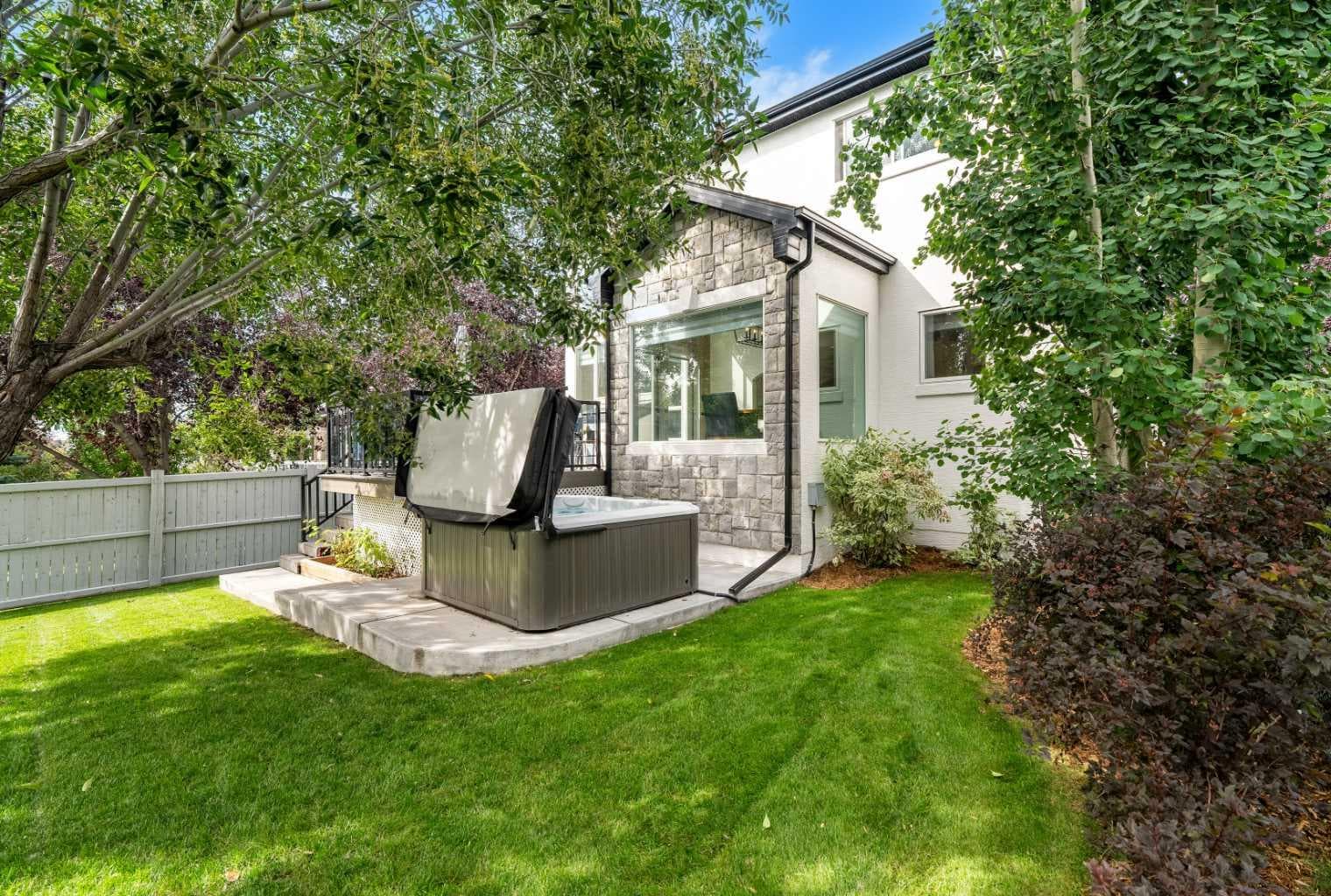 105 Tuscany Ridge Park NW