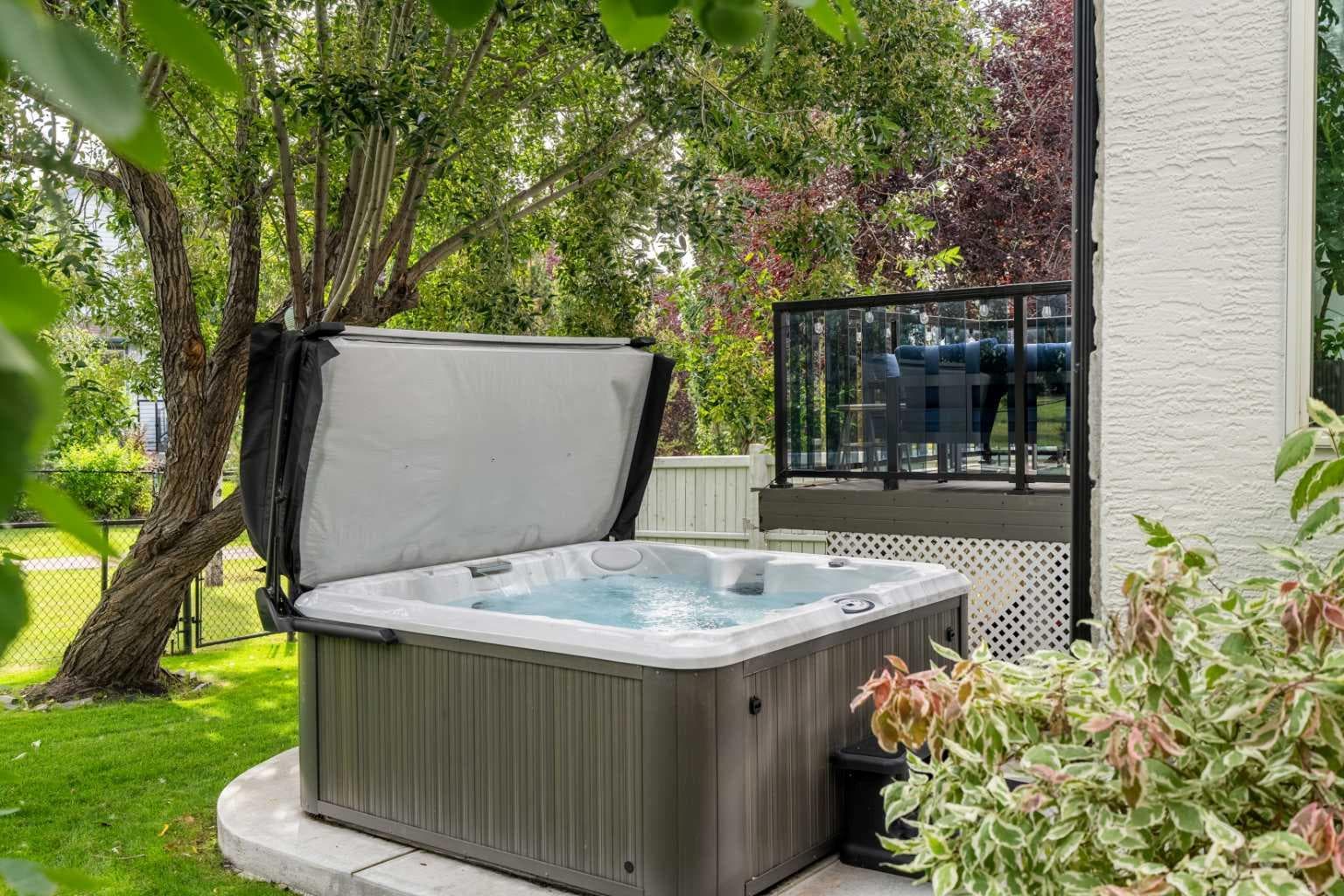 105 Tuscany Ridge Park NW