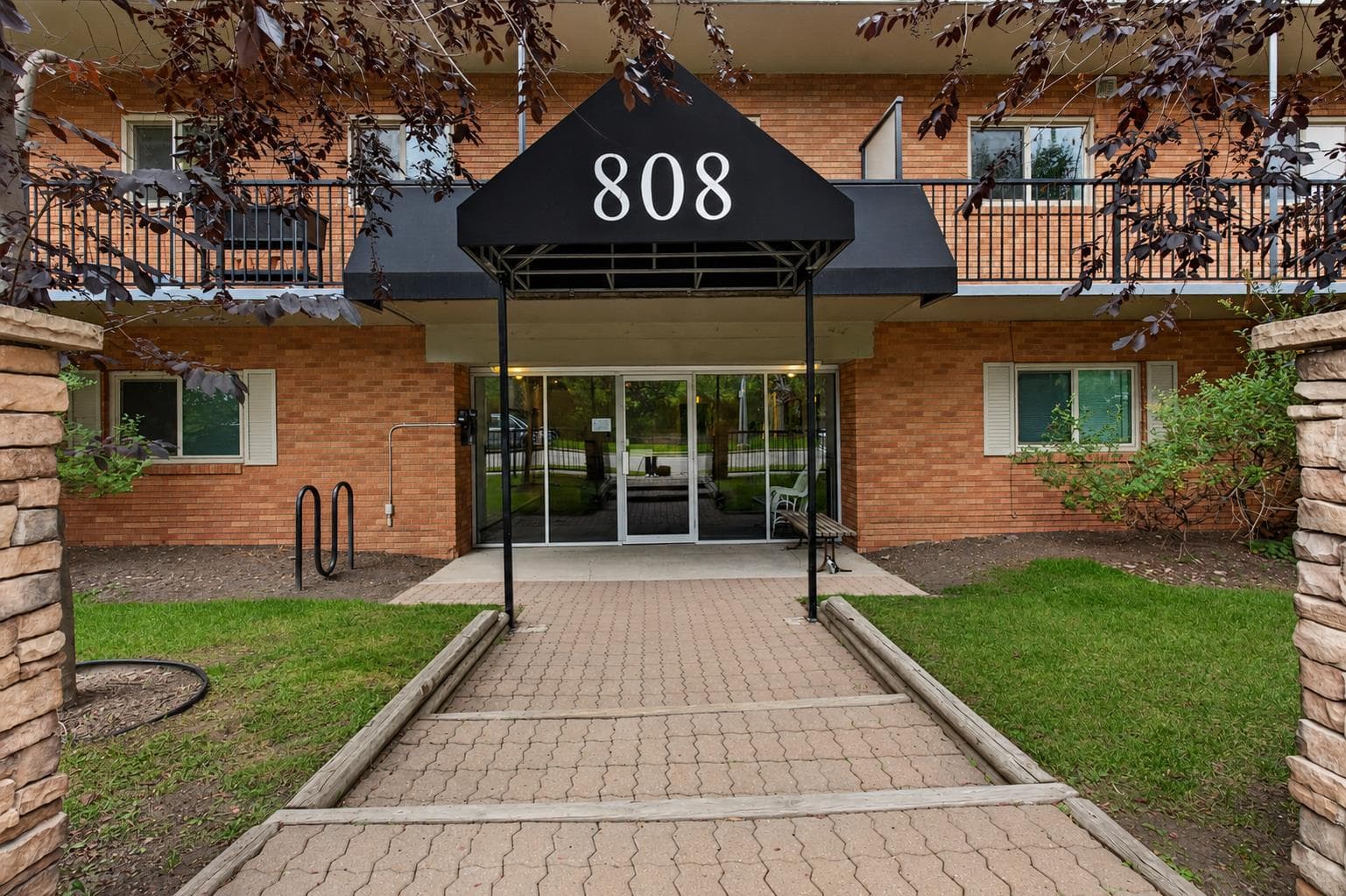 205, 808 Royal Avenue SW