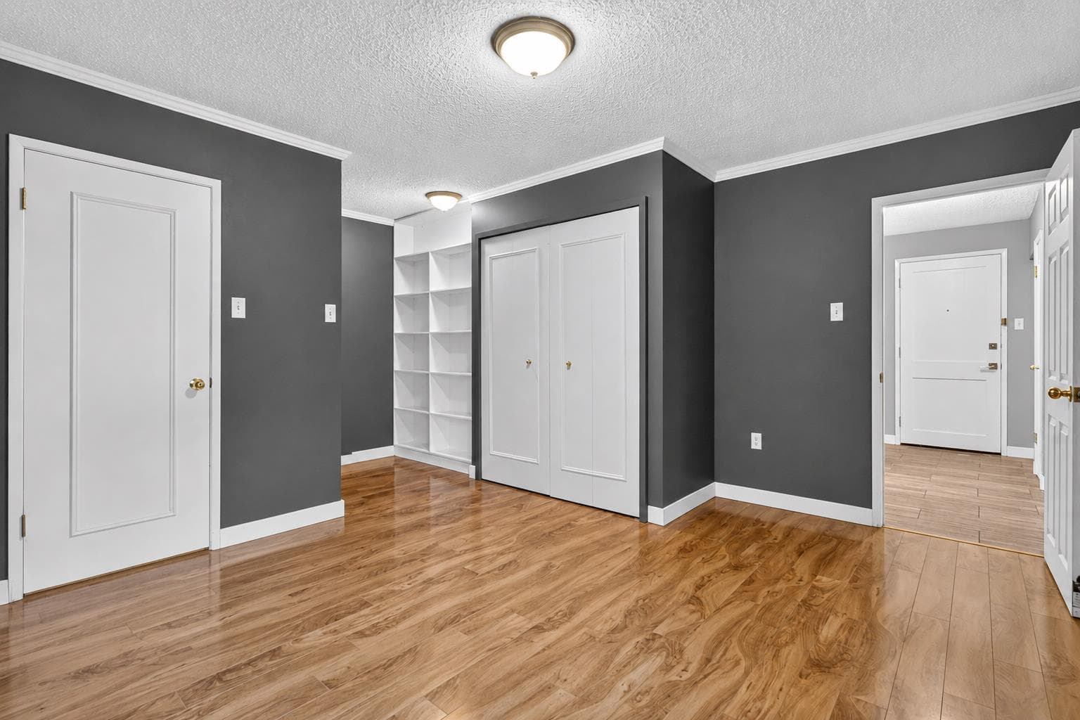 205, 808 Royal Avenue SW