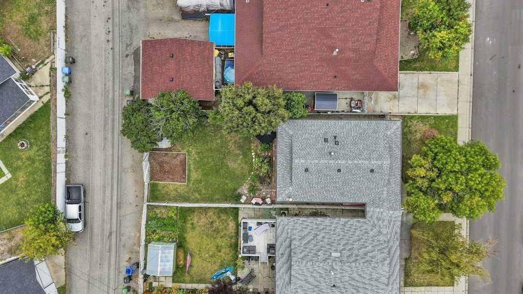 98 Huntwick Way NE