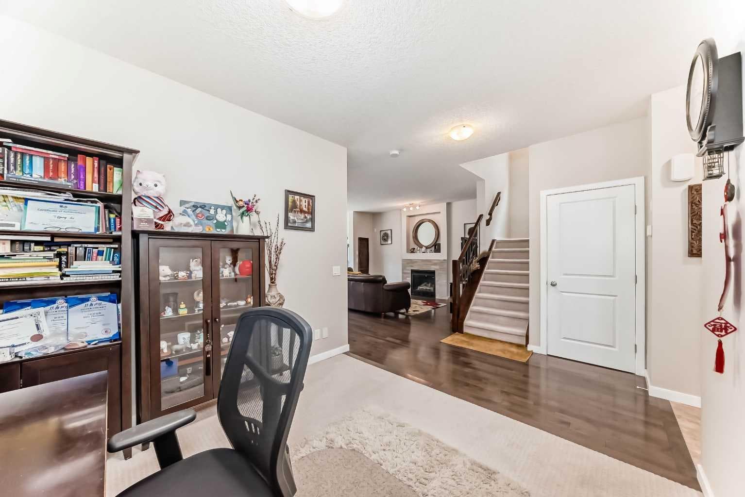 156 Cougar Ridge Manor SW