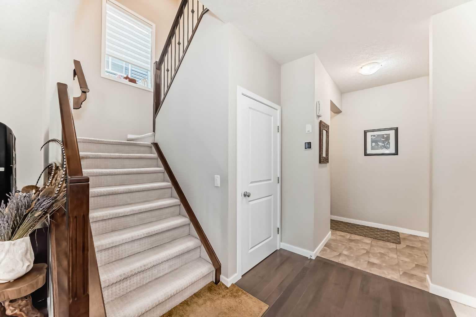 156 Cougar Ridge Manor SW