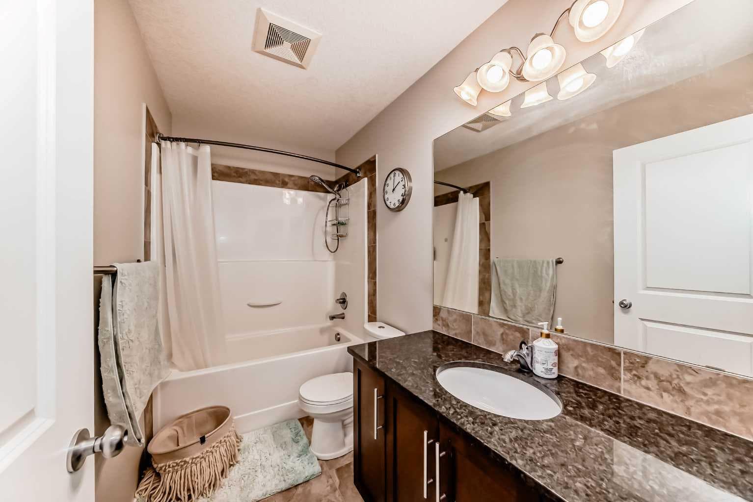 156 Cougar Ridge Manor SW