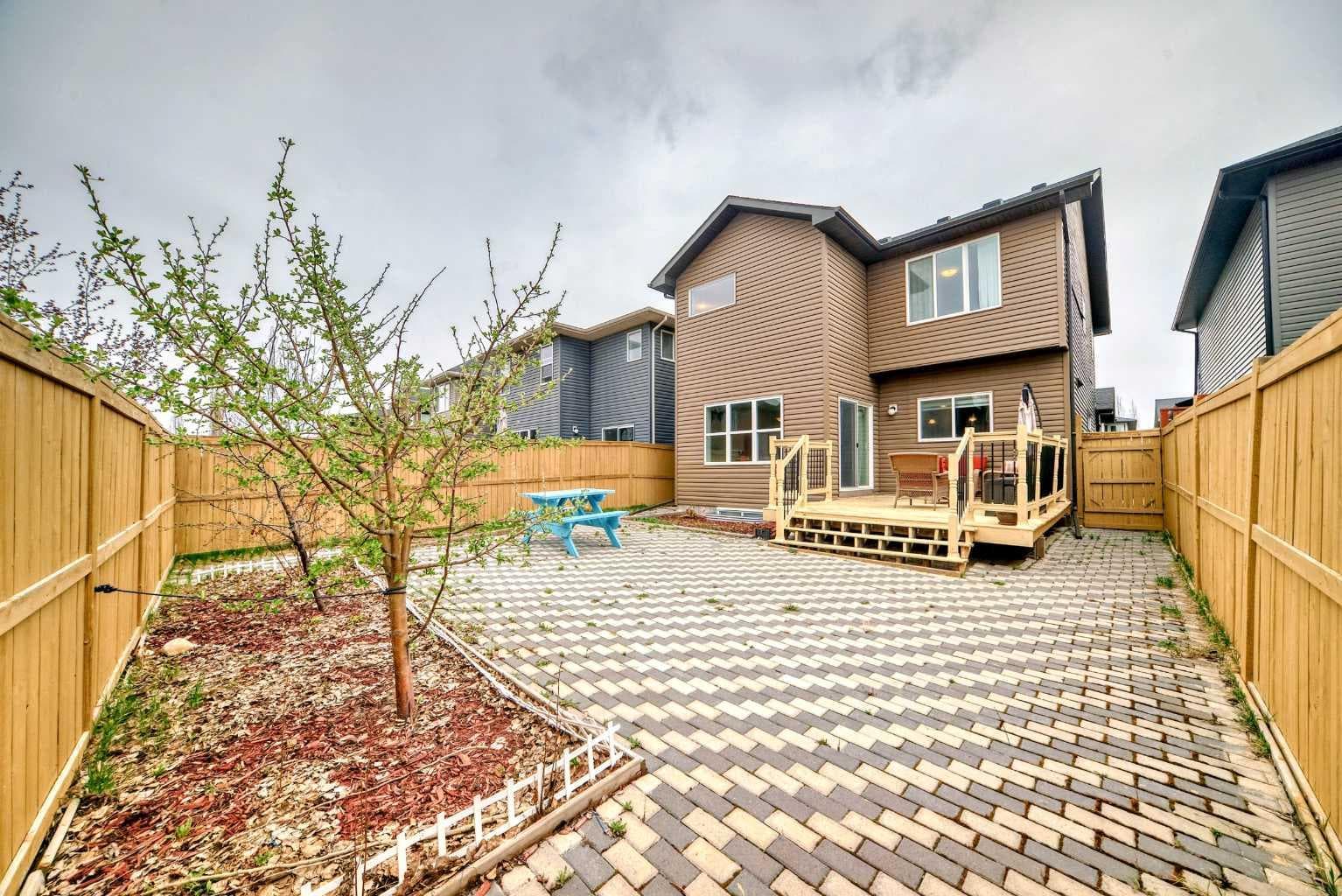156 Cougar Ridge Manor SW