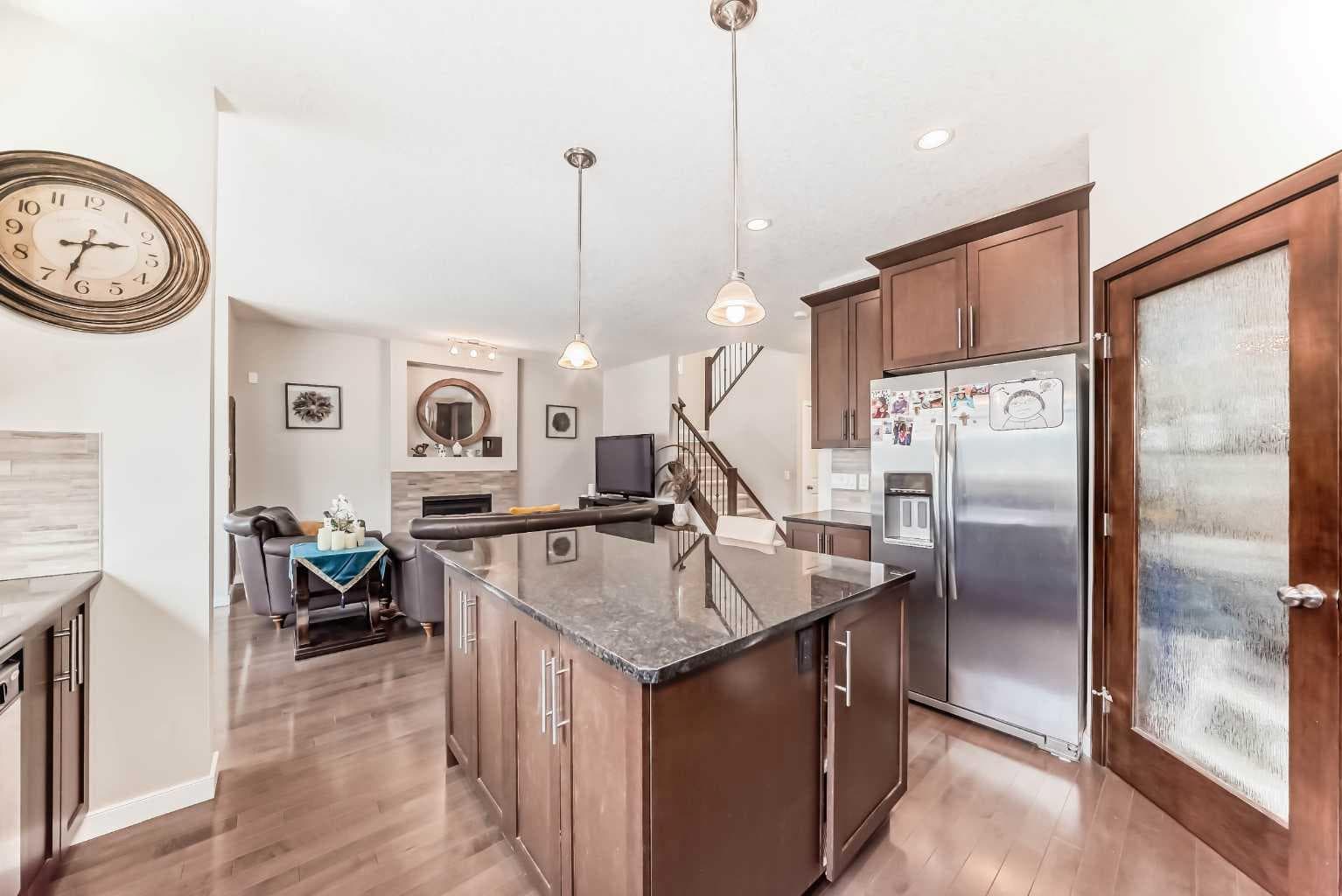 156 Cougar Ridge Manor SW