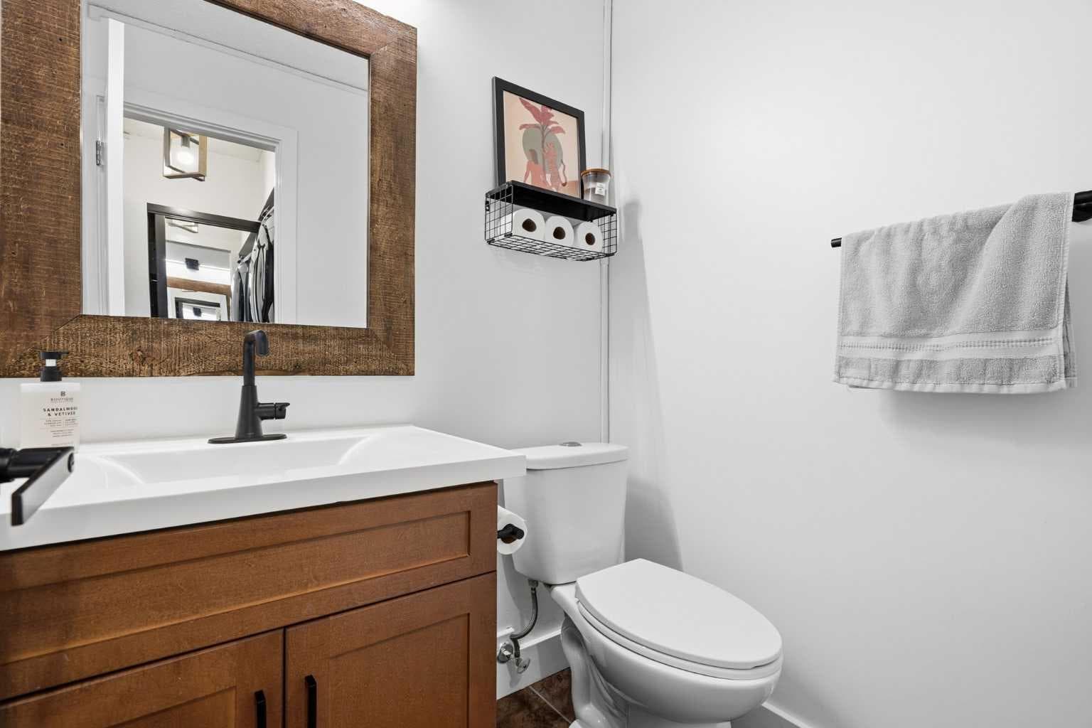 7, 219 Village Terrace SW