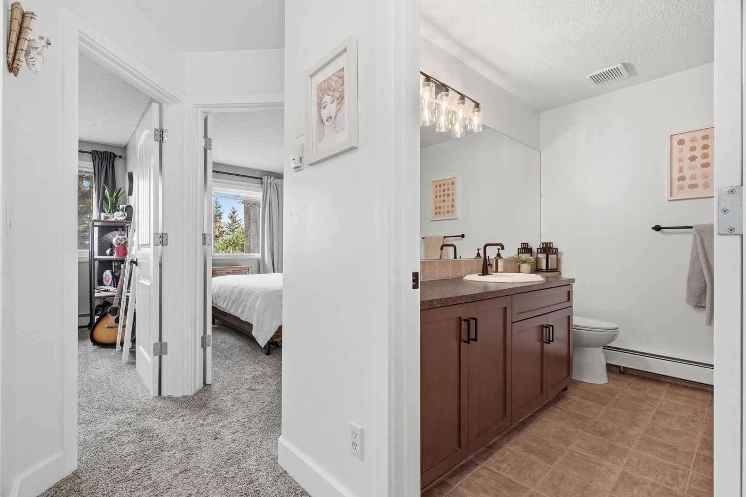 7, 219 Village Terrace SW
