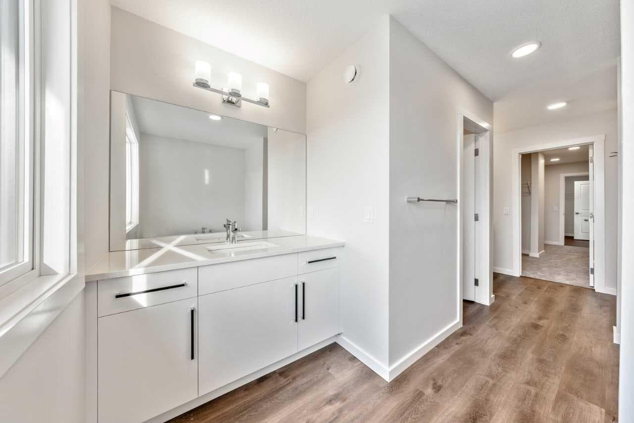 28 Heritage Link 