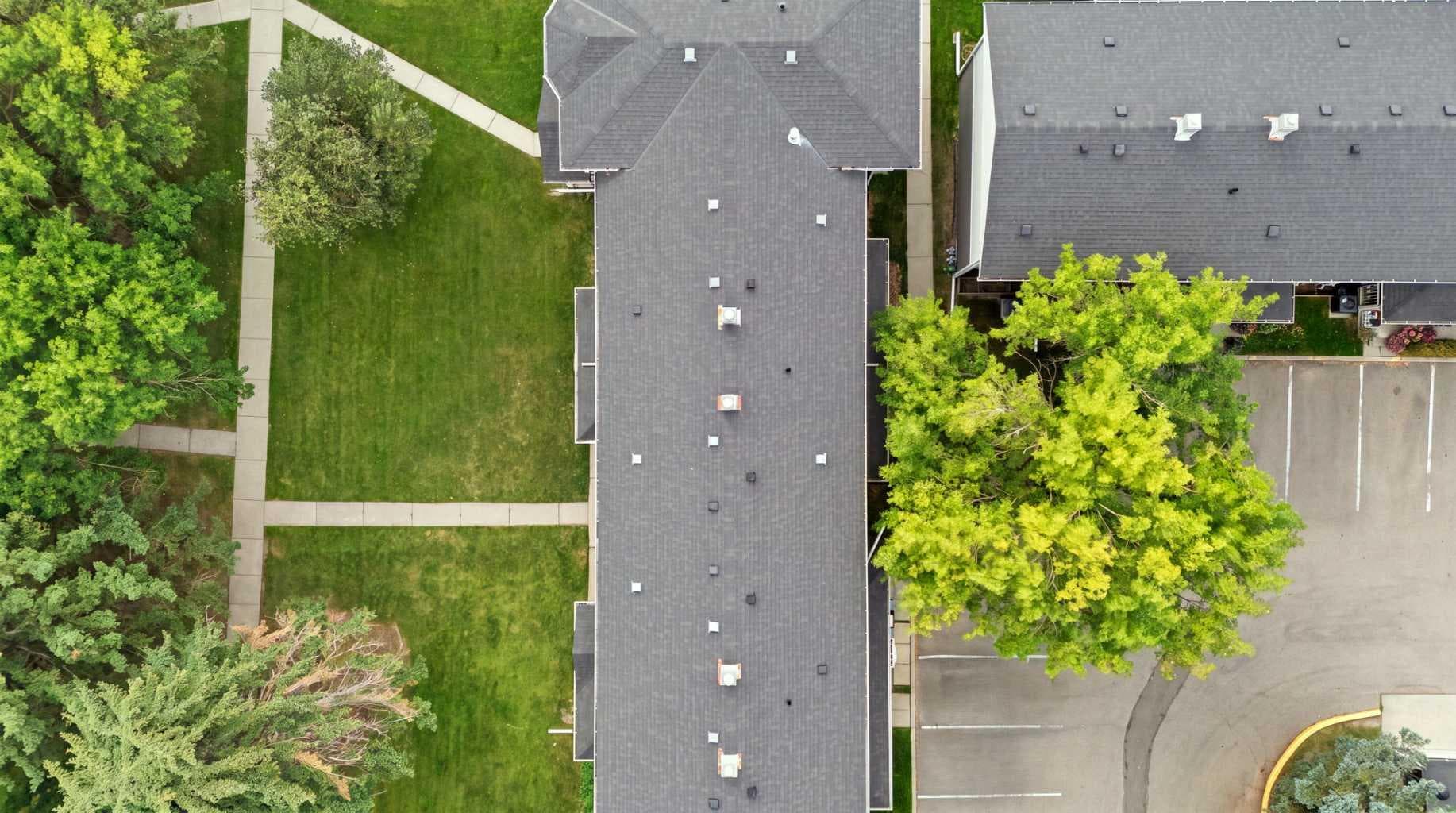 442 Regal Park NE