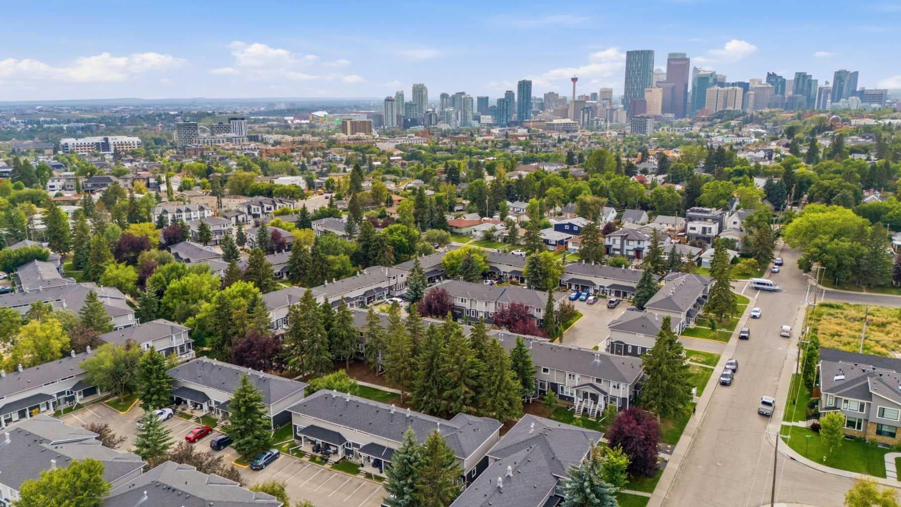 442 Regal Park NE