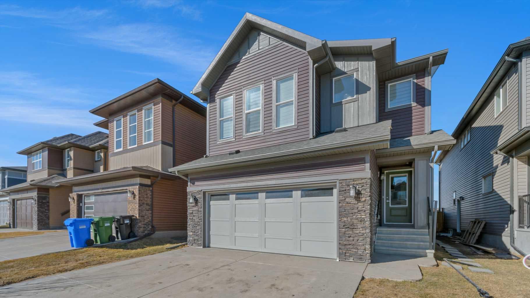 331 Savanna Way NE