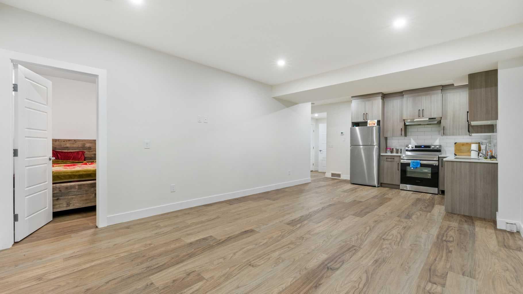 331 Savanna Way NE