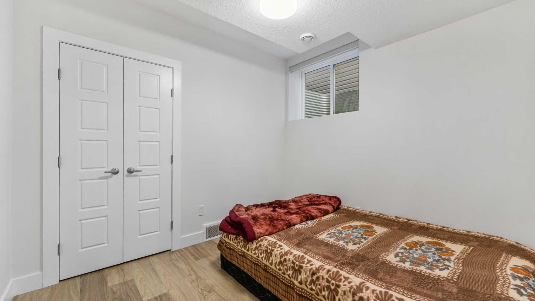 331 Savanna Way NE