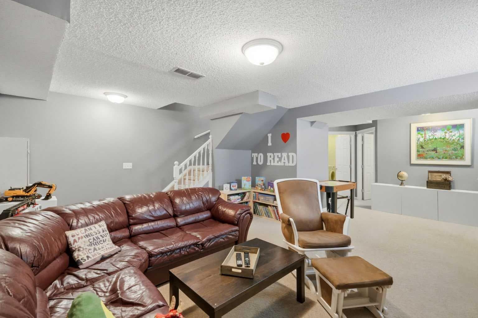 99 Prestwick Circle SE