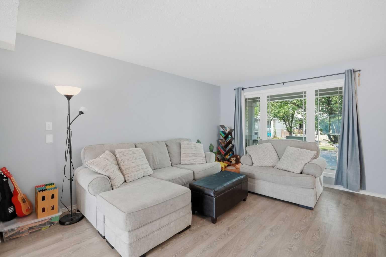 99 Prestwick Circle SE