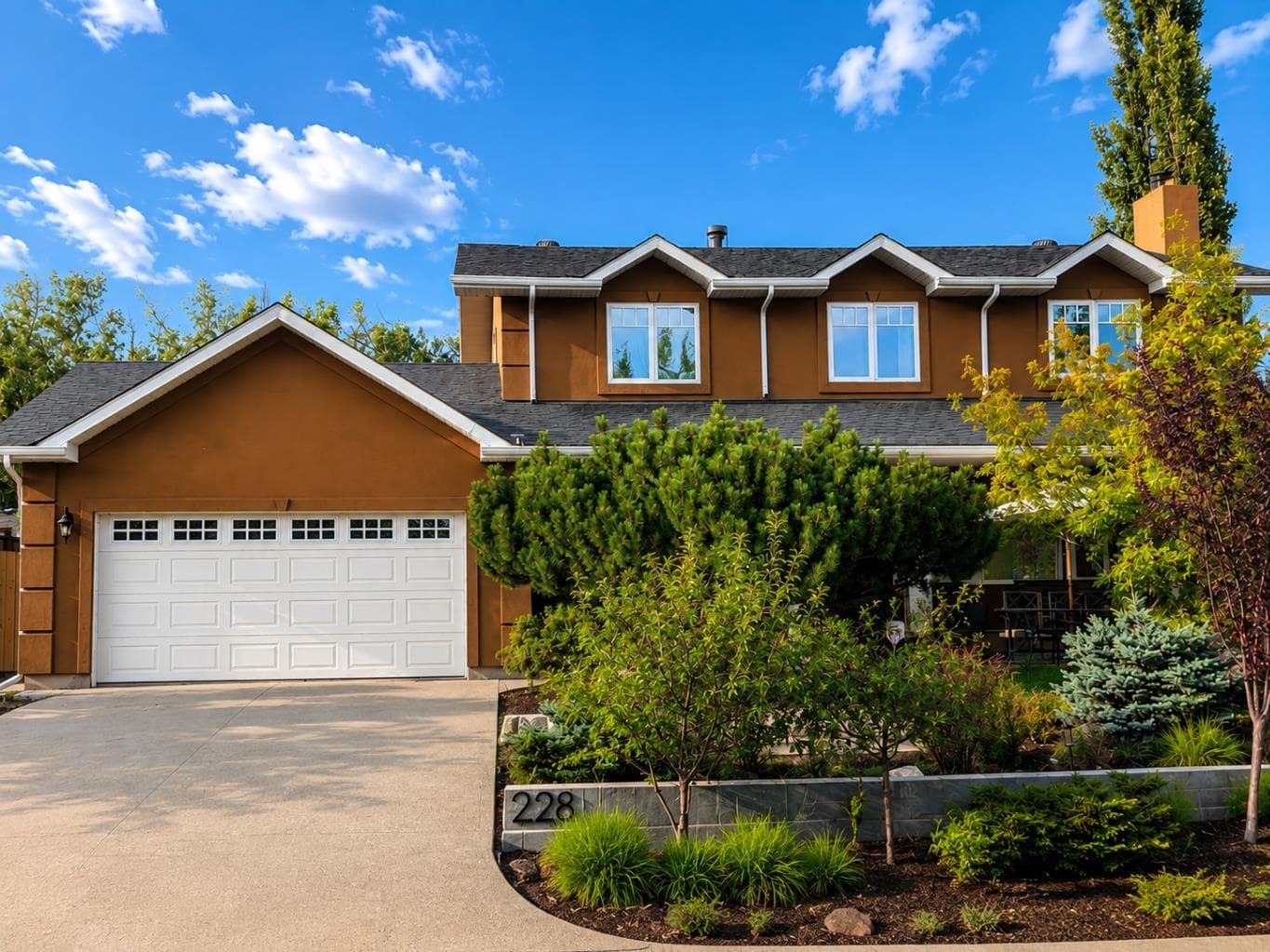 228 Willow Ridge Place SE