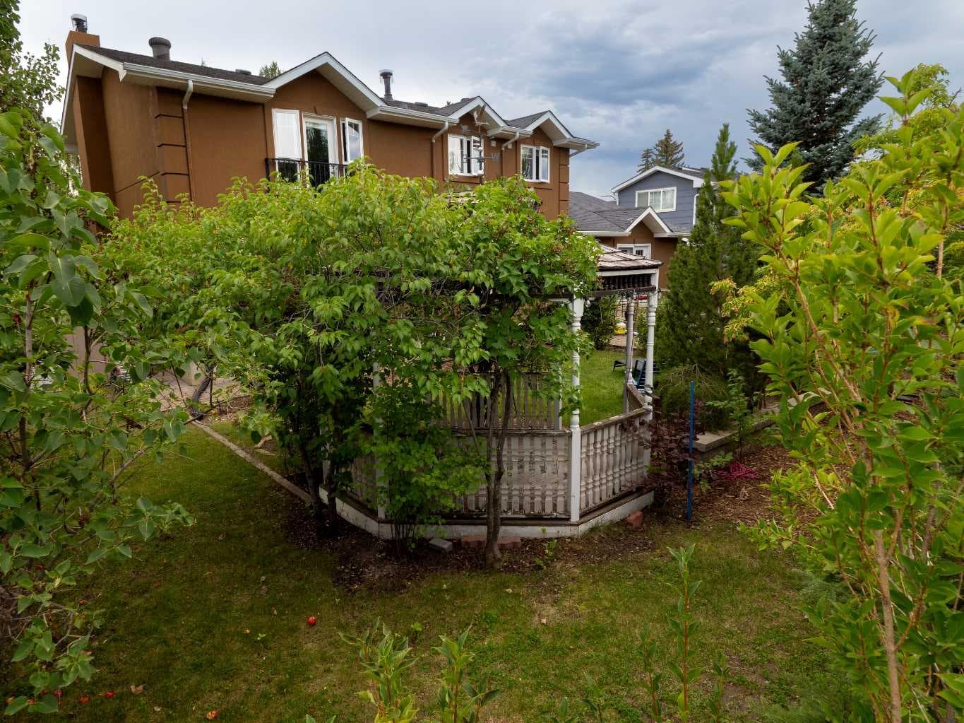 228 Willow Ridge Place SE