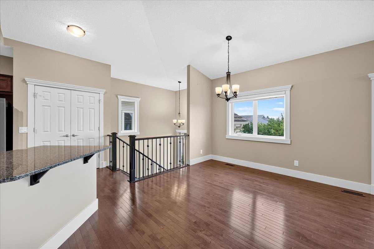 520 Rocky Vista Gardens NW