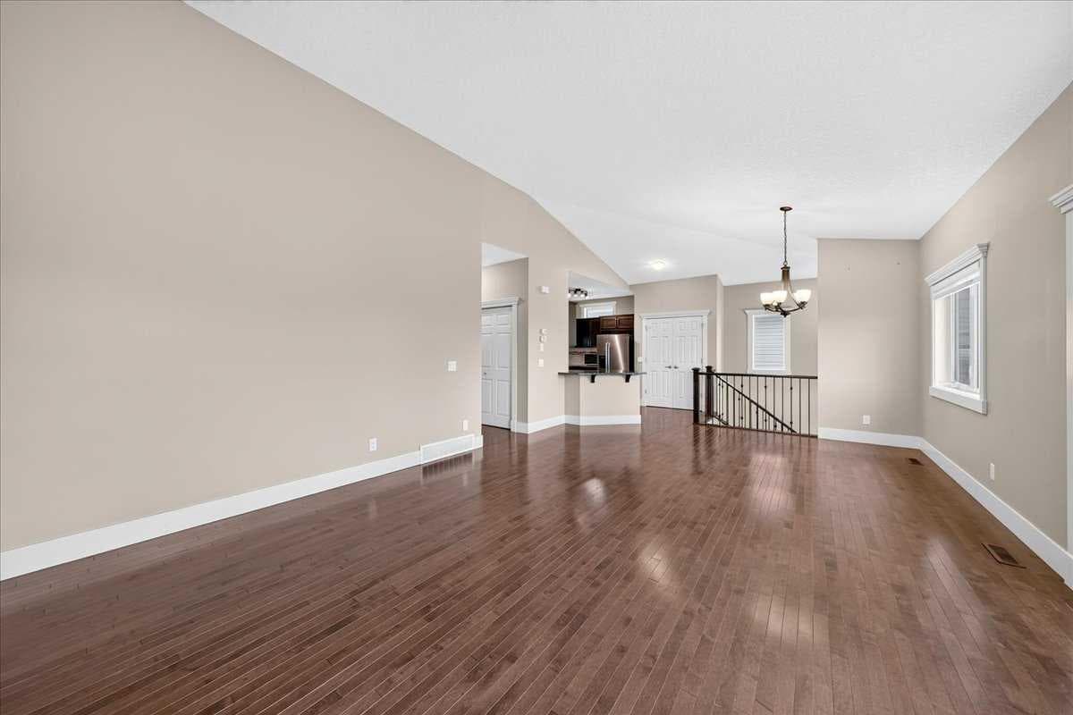 520 Rocky Vista Gardens NW