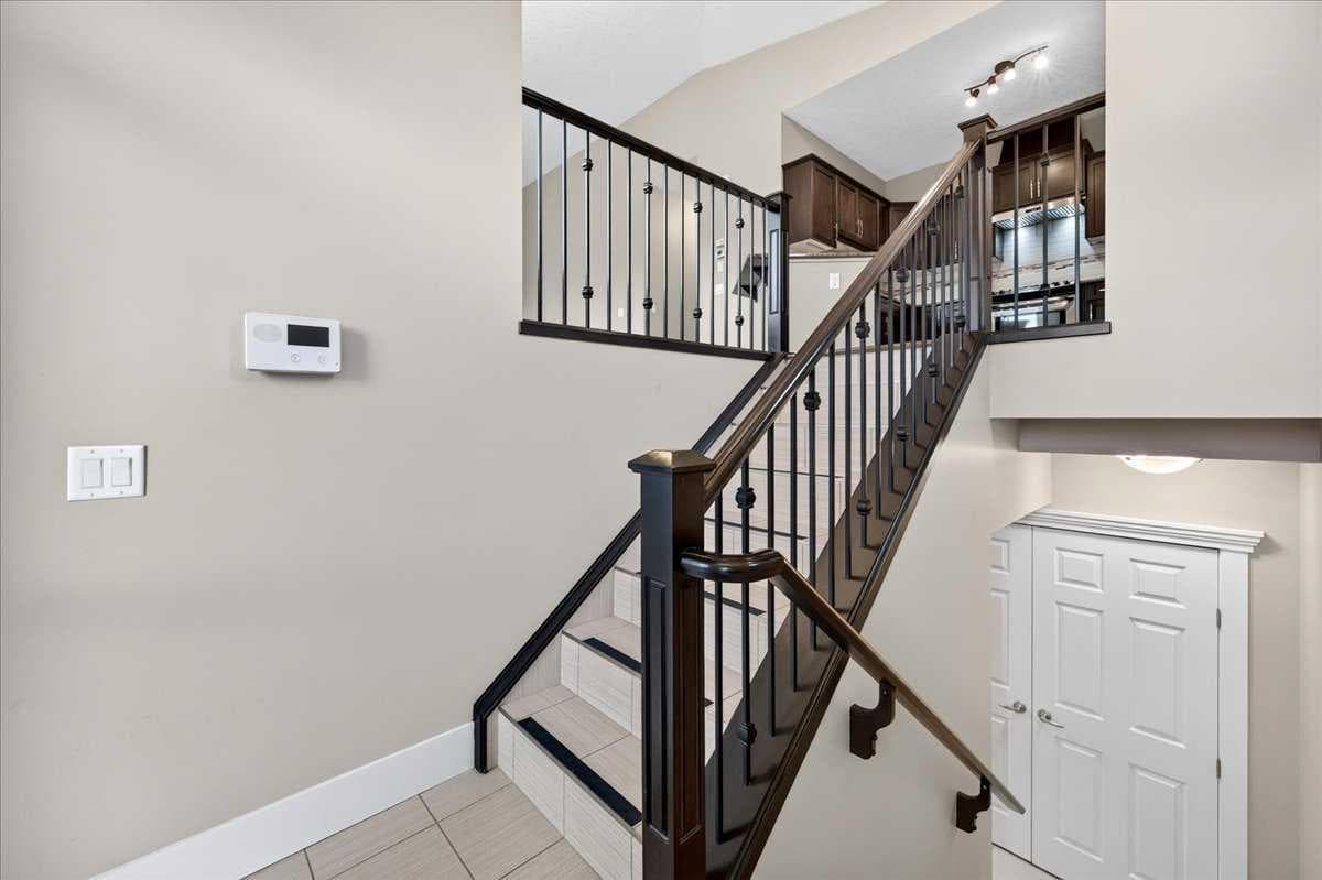 520 Rocky Vista Gardens NW