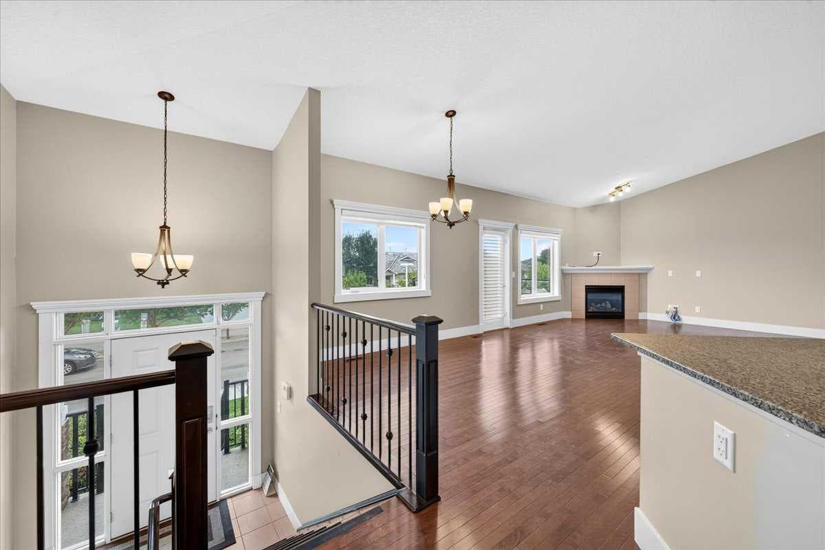 520 Rocky Vista Gardens NW