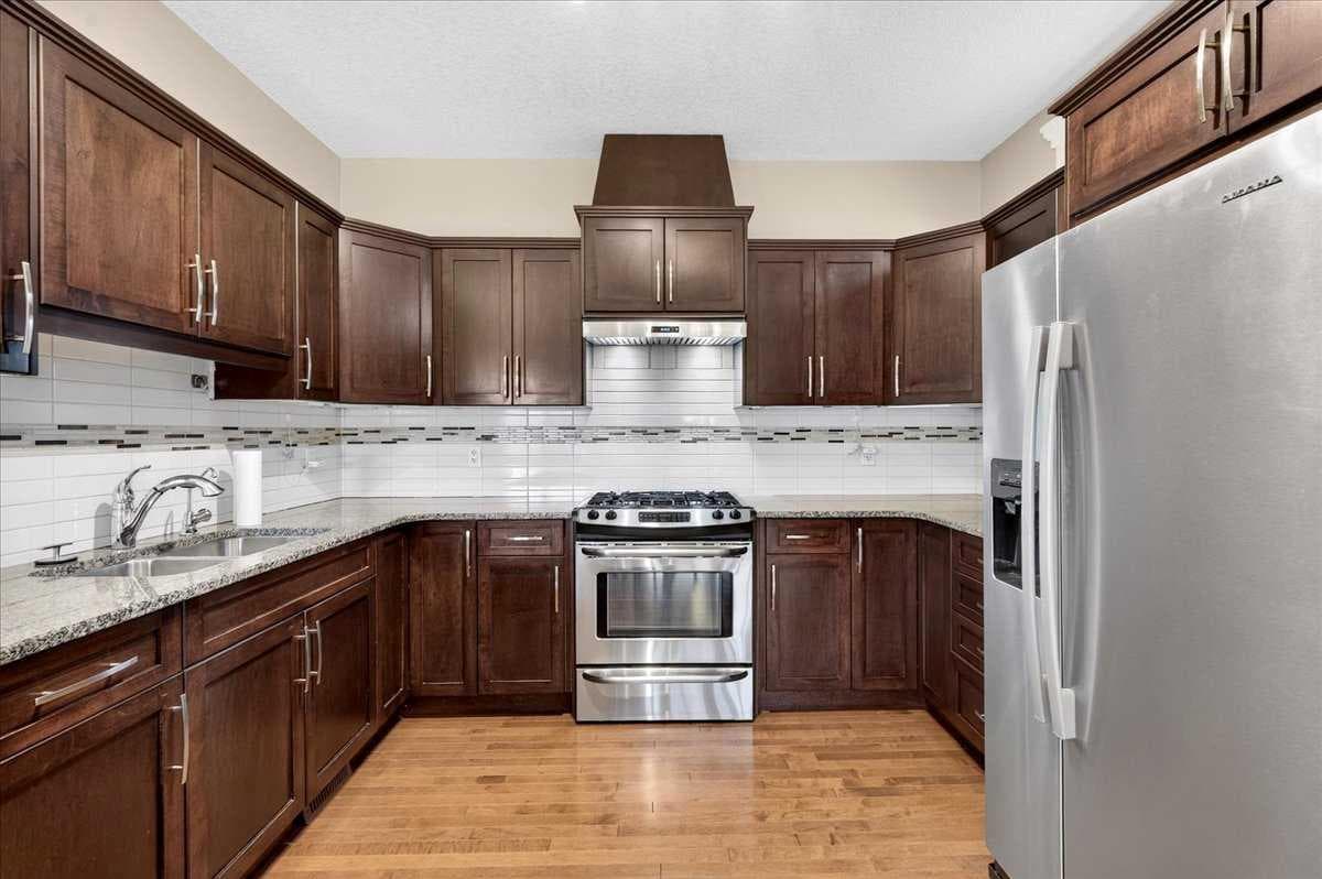 520 Rocky Vista Gardens NW