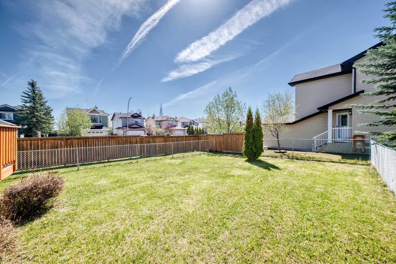 438 Bridlewood Place SW