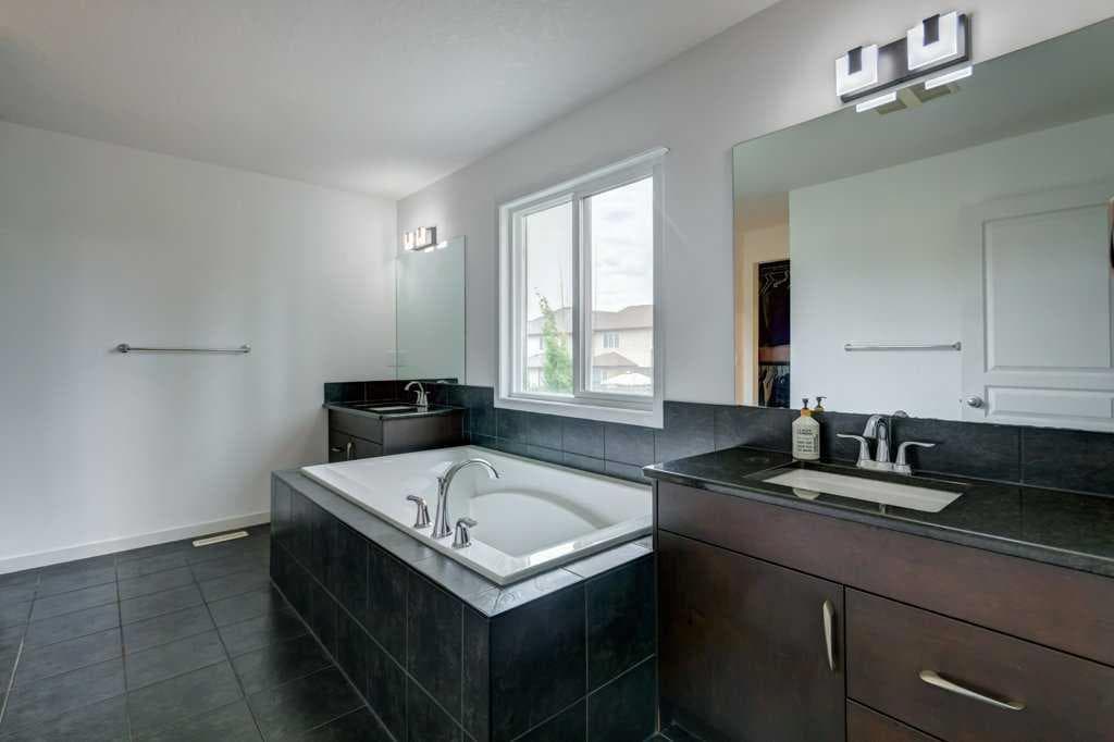 2203 Brightoncrest Common SE