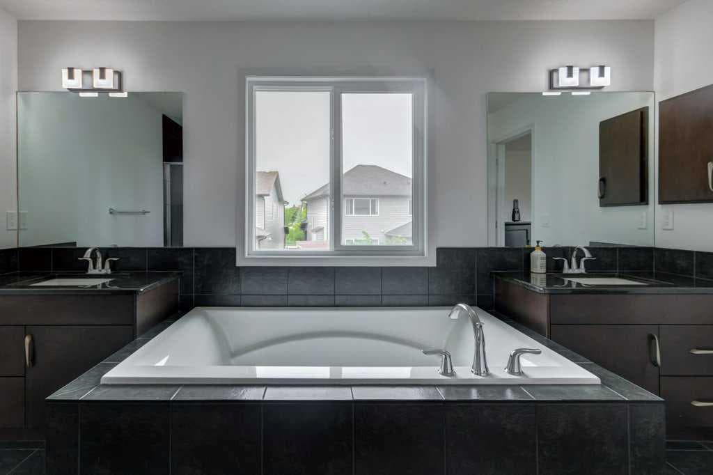 2203 Brightoncrest Common SE