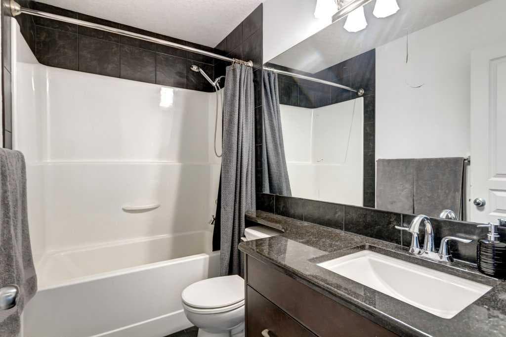 2203 Brightoncrest Common SE