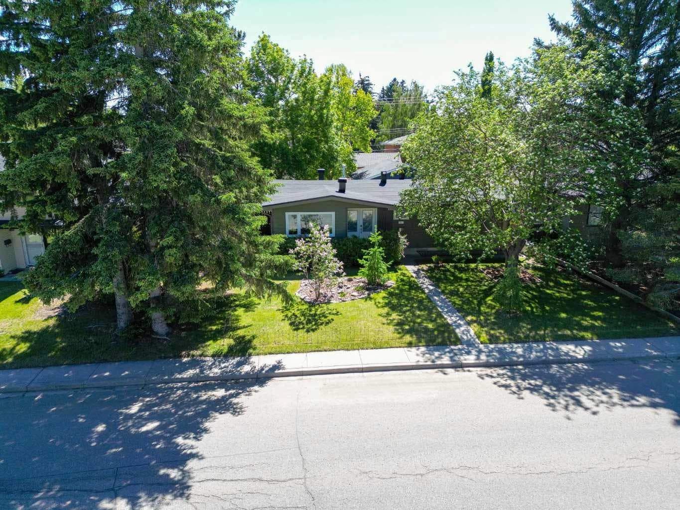 361 Capri Avenue NW