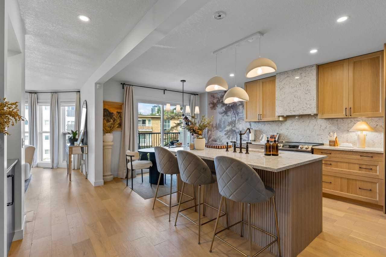 1602 16 Street SW