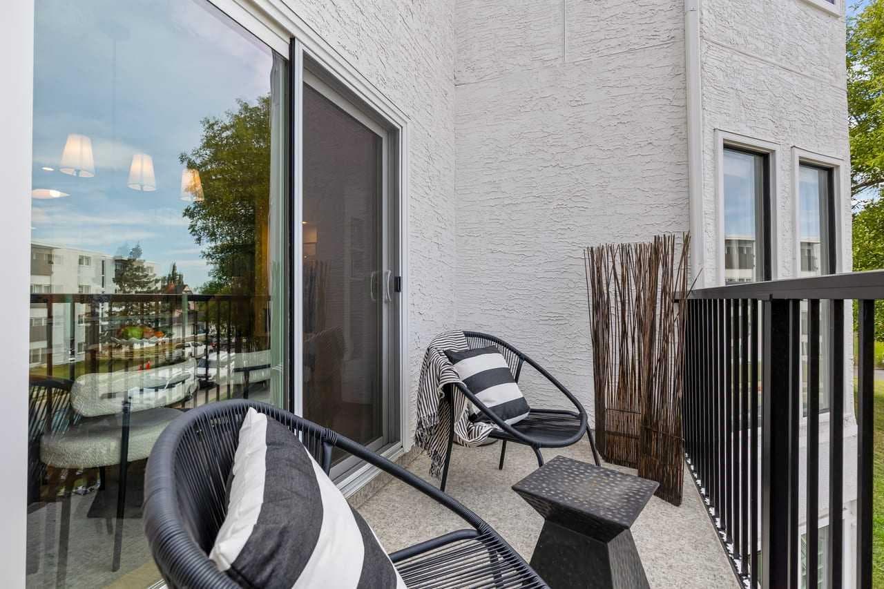 1602 16 Street SW