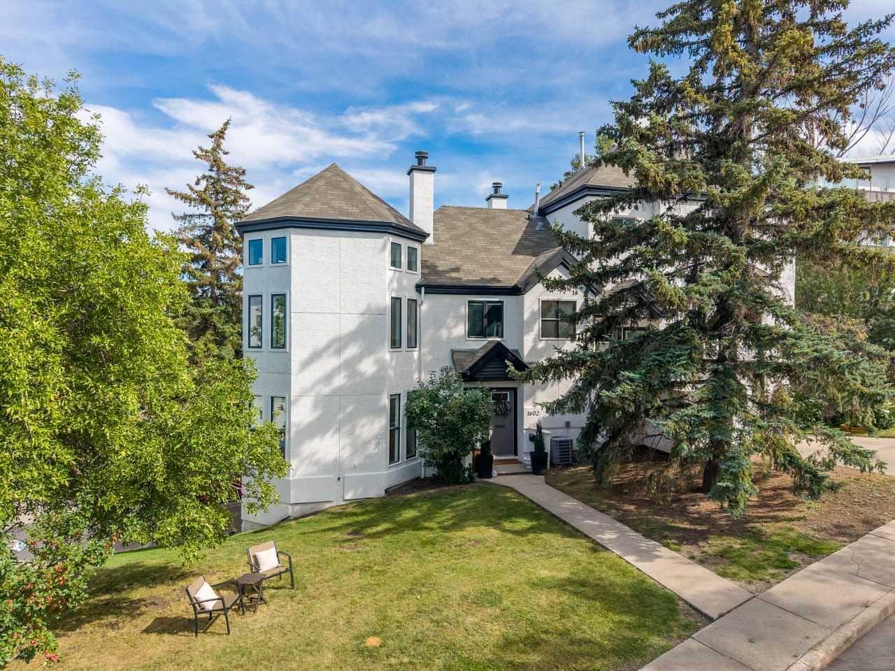 1602 16 Street SW
