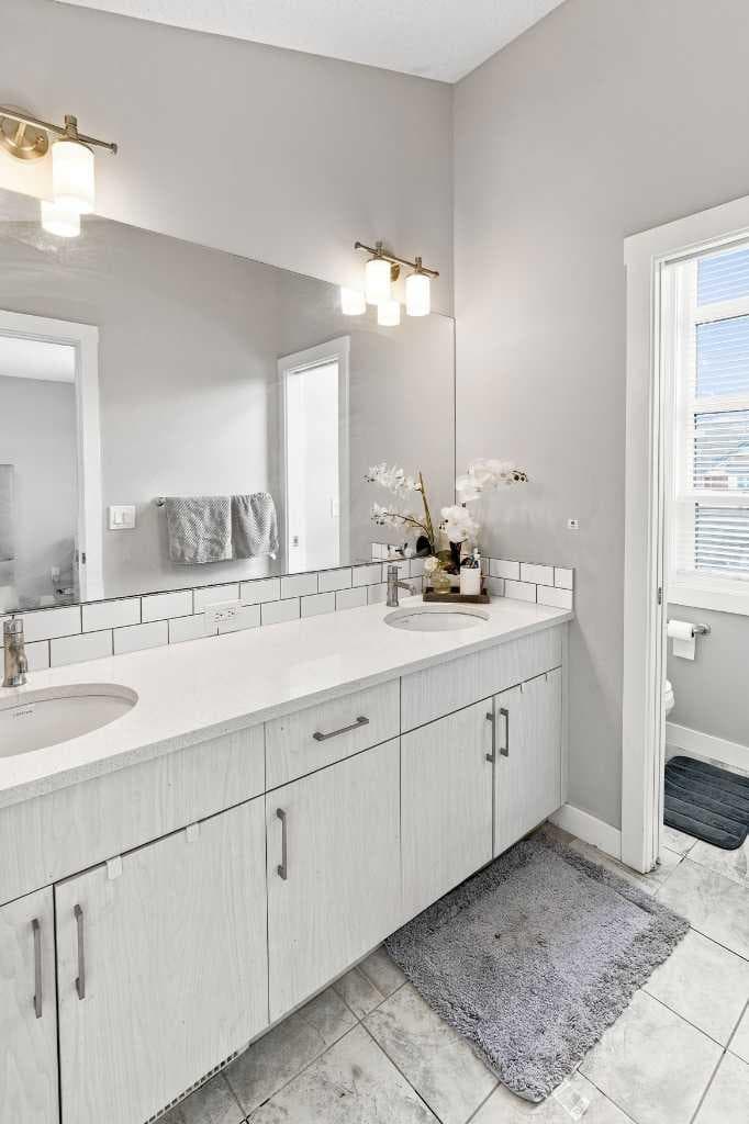 59 Howse Rise NE