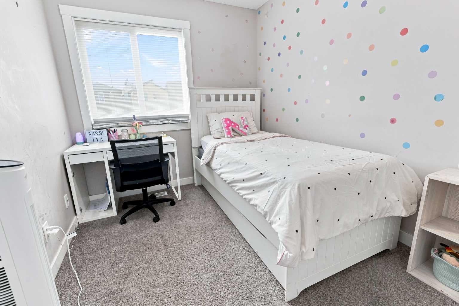 59 Howse Rise NE