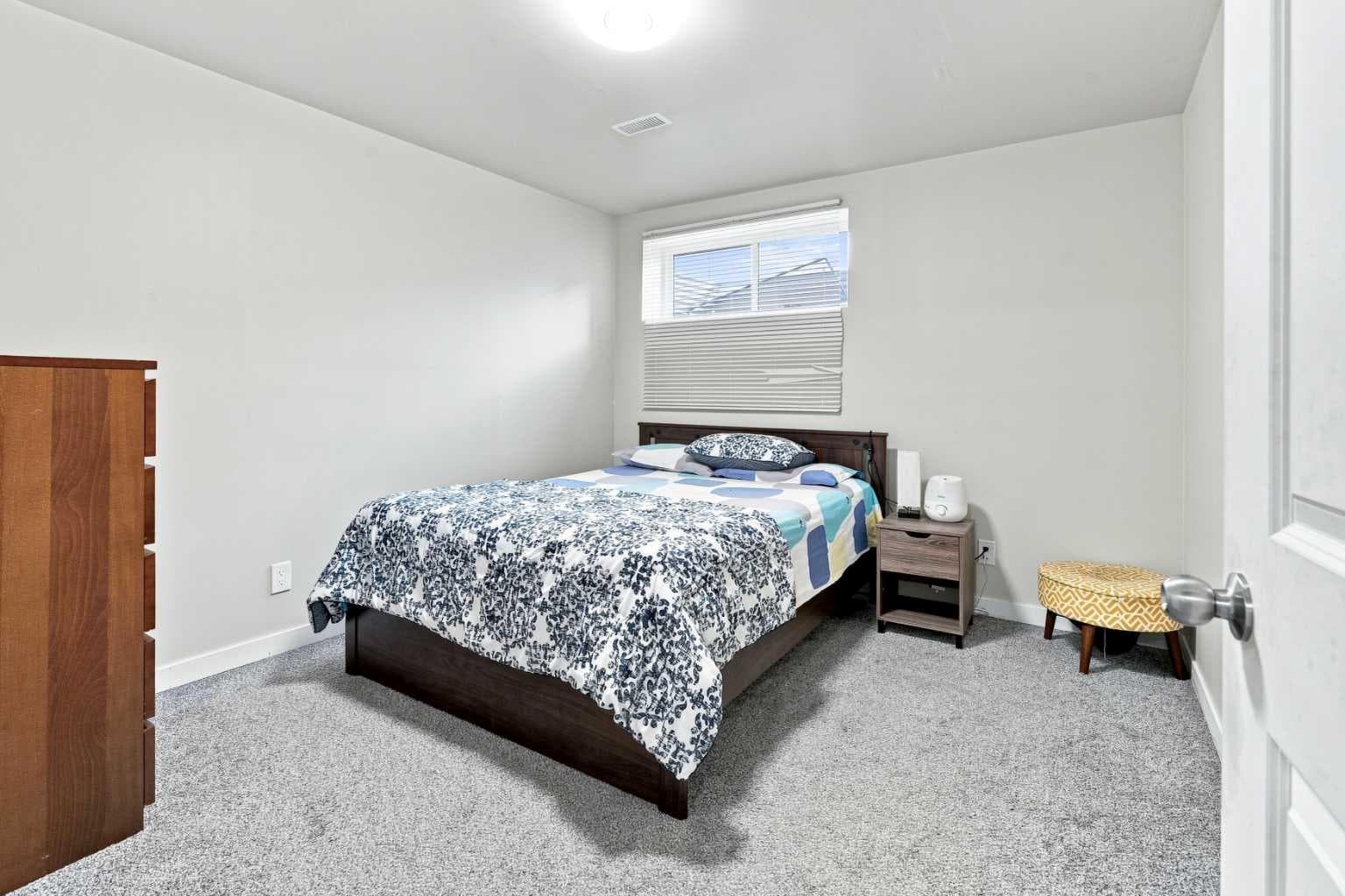 59 Howse Rise NE