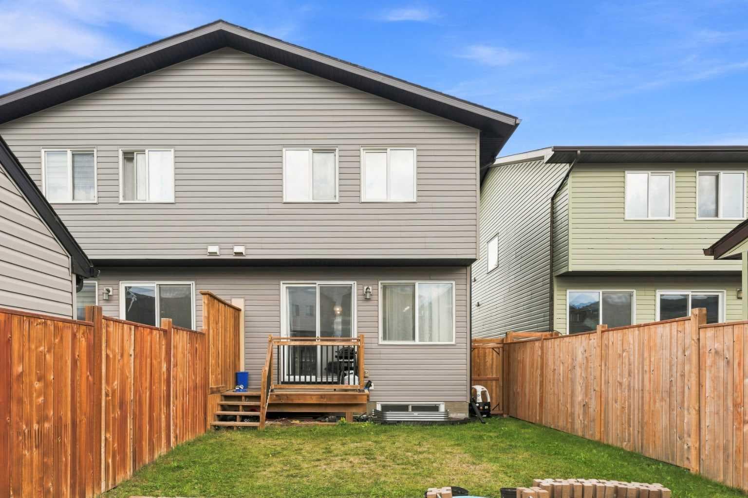 59 Howse Rise NE