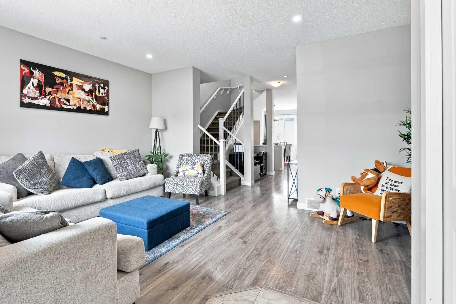 59 Howse Rise NE