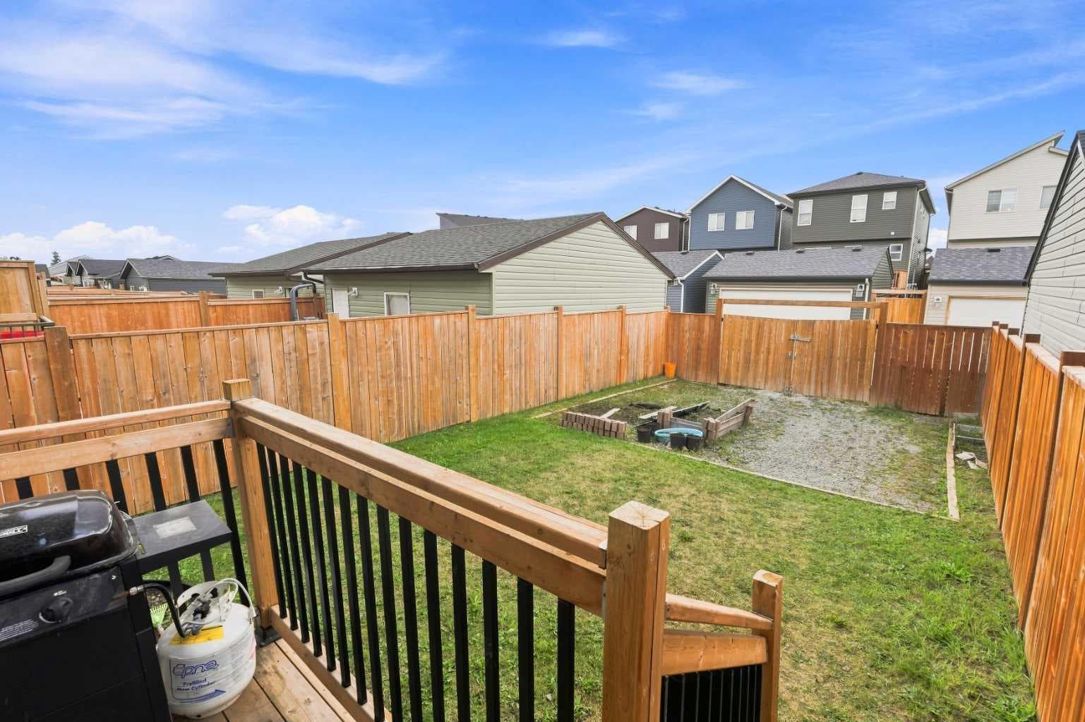 59 Howse Rise NE