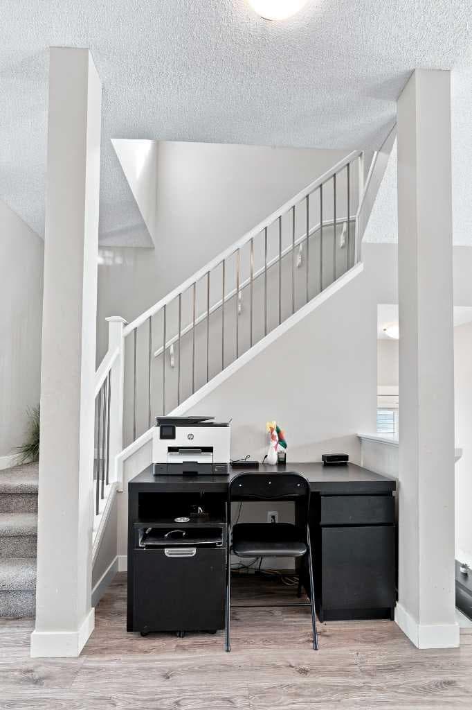 59 Howse Rise NE