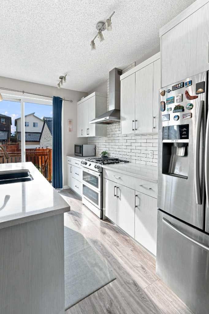 59 Howse Rise NE