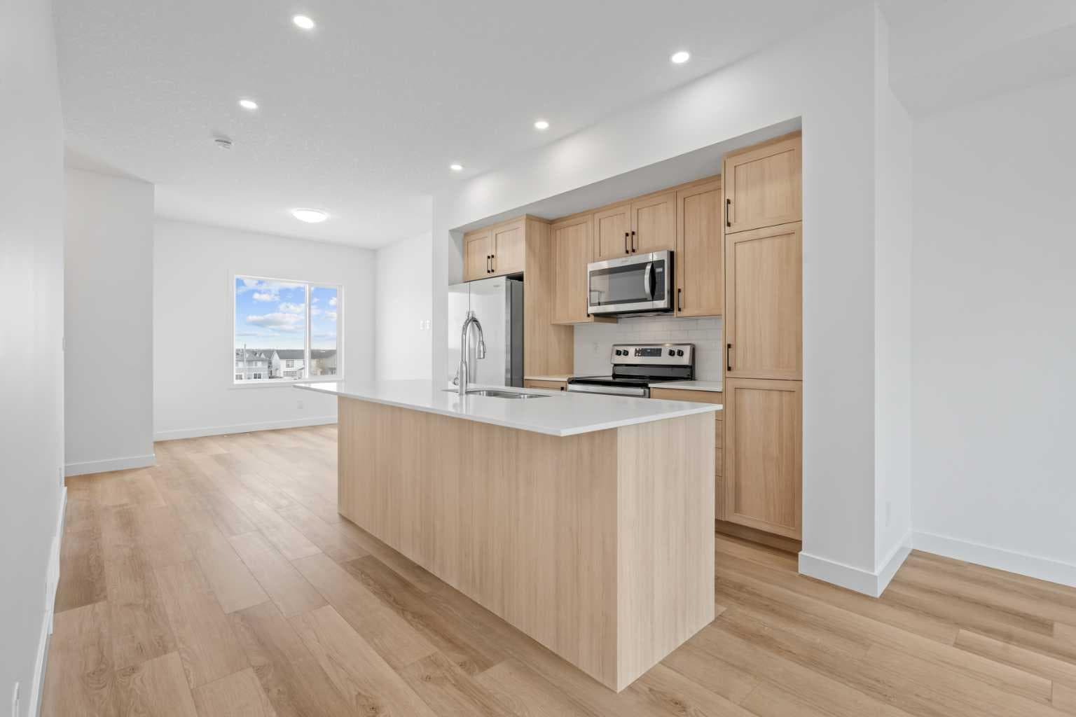 1306, 25 Wildwoods Court SW