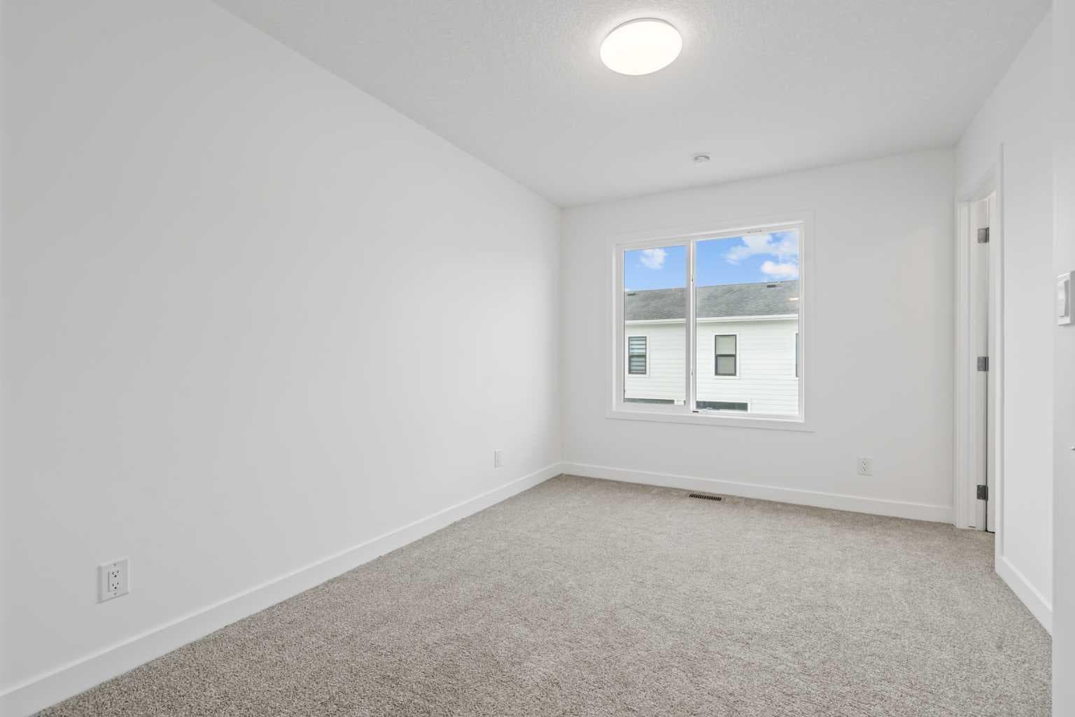 1306, 25 Wildwoods Court SW