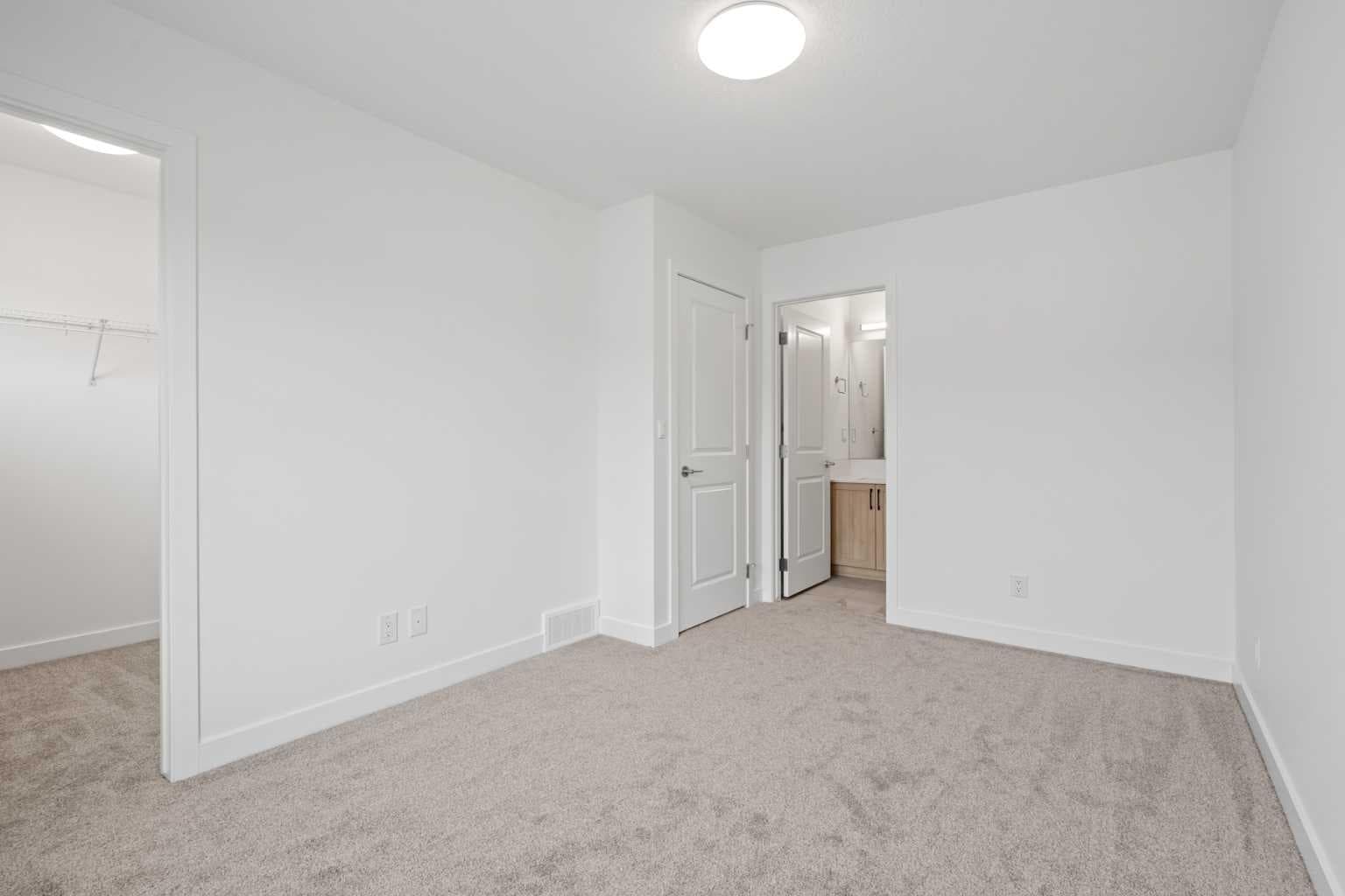 1306, 25 Wildwoods Court SW