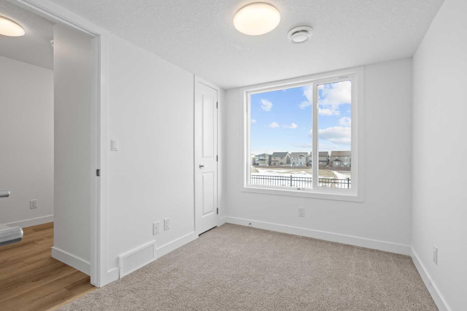 1306, 25 Wildwoods Court SW