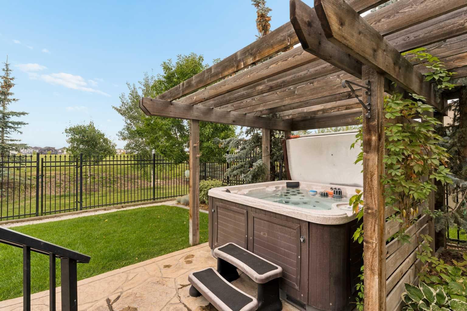 11 Aspen Summit Court SW